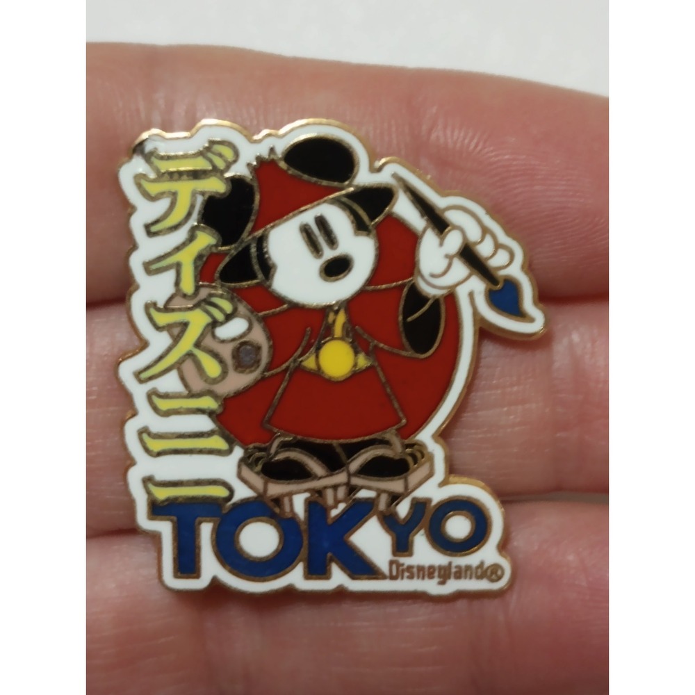 Disneyland 2002 Collector Pin Japan Mickey Painter Around The World